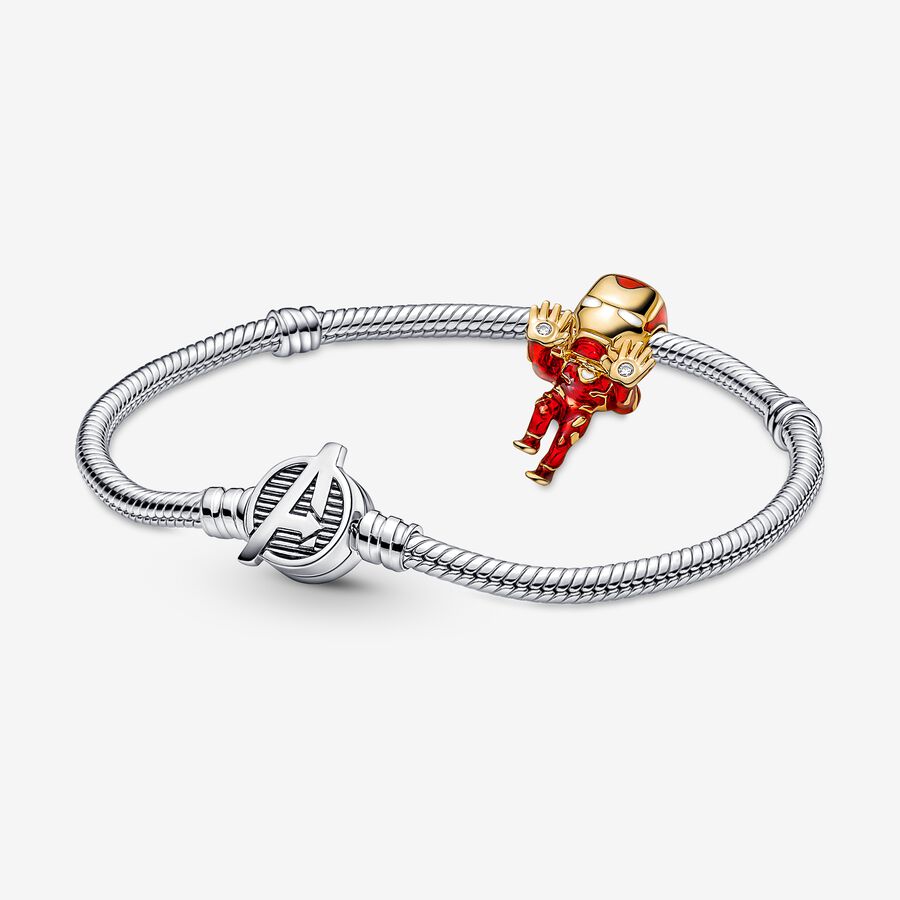 Iron Man Charm and Avengers Bracelet Gift Set image number 0